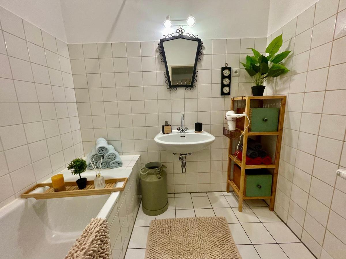 Nice Apartment Close To City Center Вена Экстерьер фото