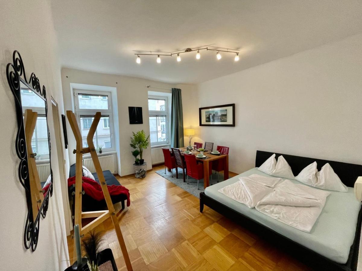Nice Apartment Close To City Center Вена Экстерьер фото